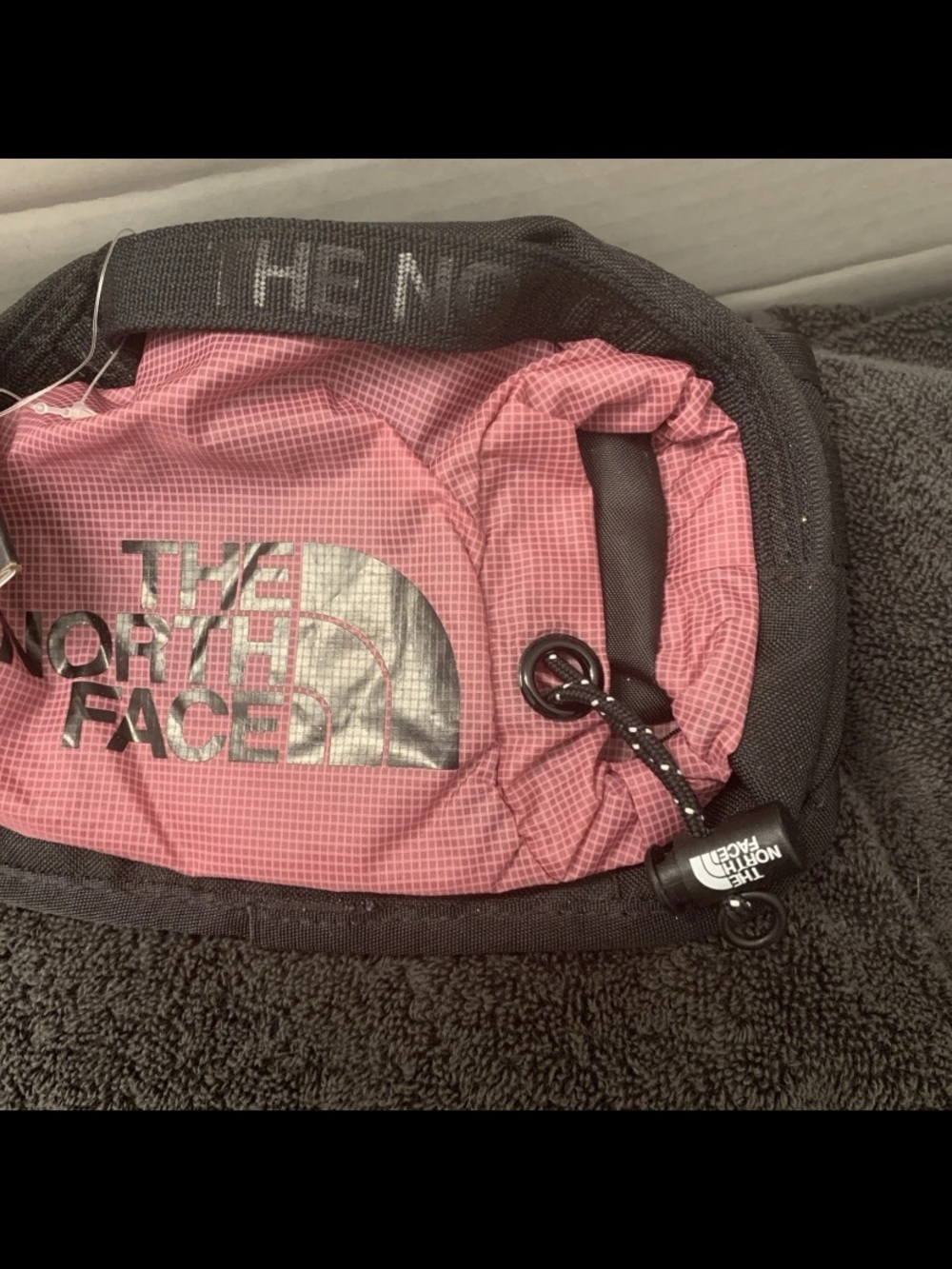 🎄🧑🎄 The North Face Bozer Hip Pack Red Violet Black Hiking Running Gym Beach NWT - Picture 7 of 12